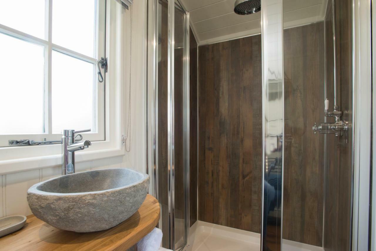 Вилла West Coast Hideaways Nedd Экстерьер фото